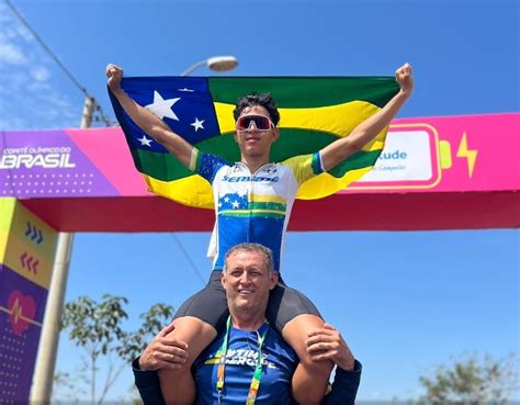 Sergipano conquista duas medalhas no AJP Tour de Jiu